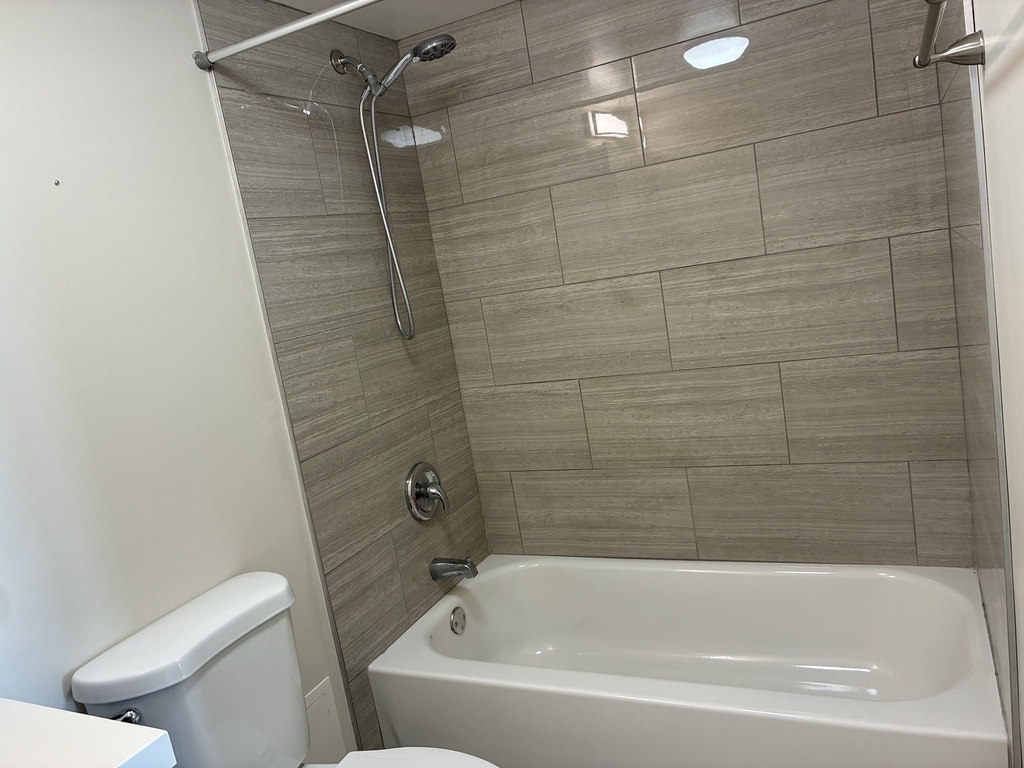 1 Renaissance Place - Photo 8