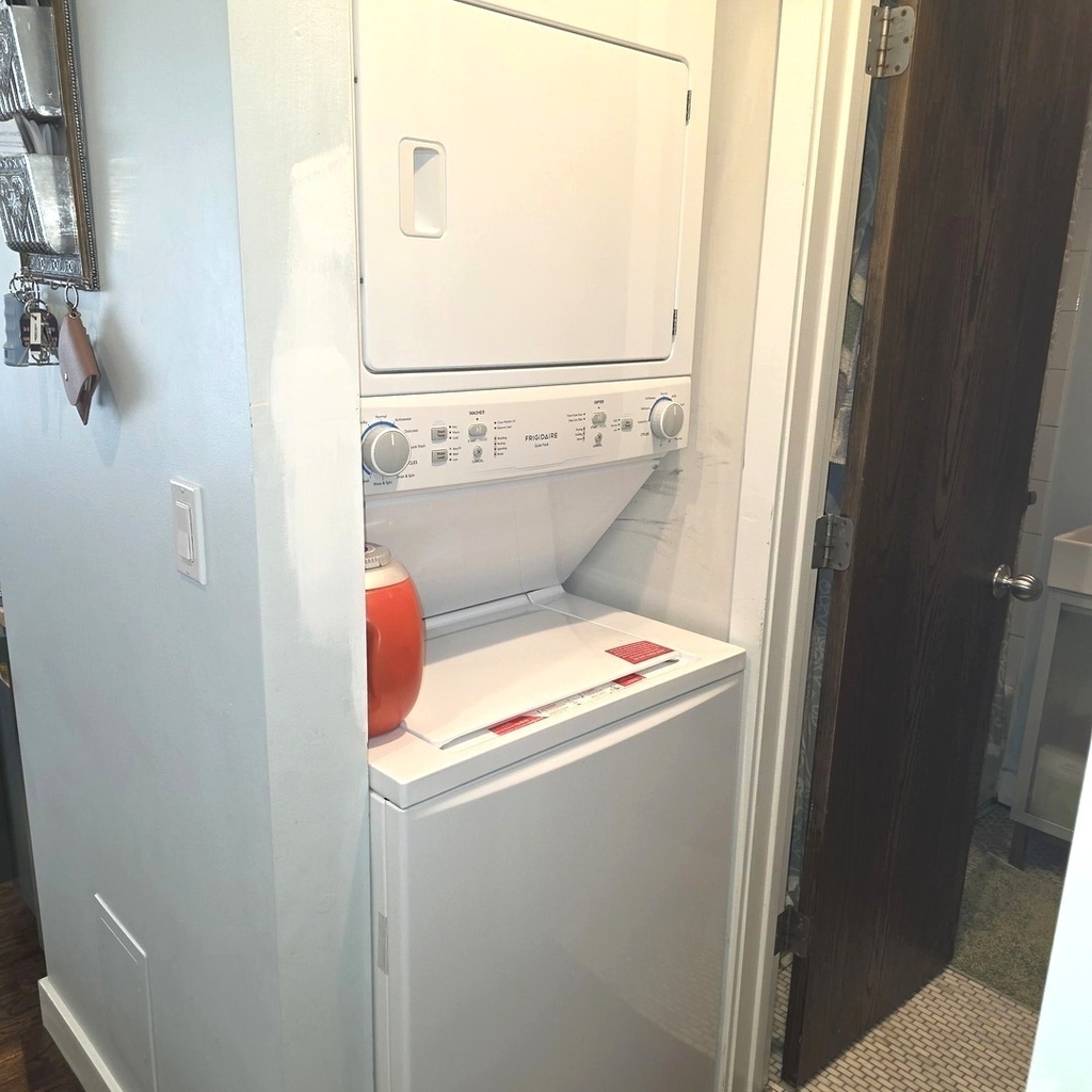 2456 N California Avenue - Photo 12