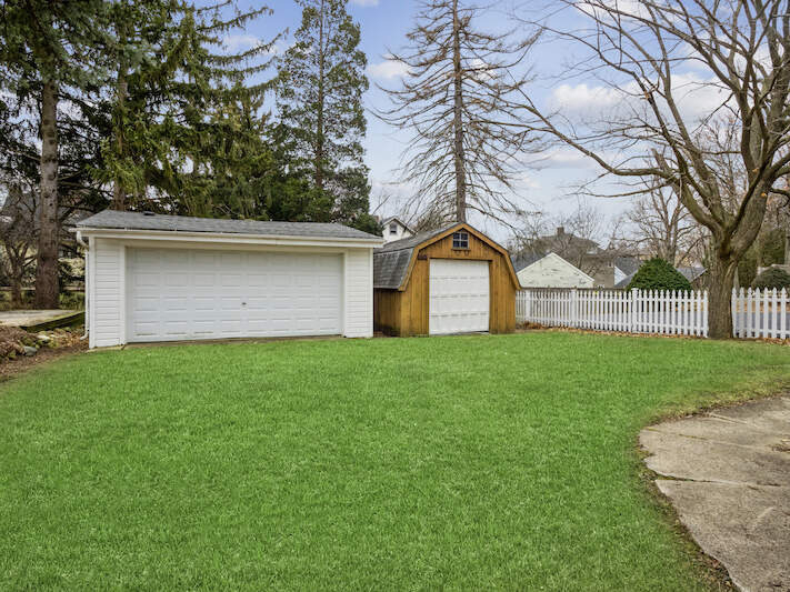 209 W Main Street - Photo 11