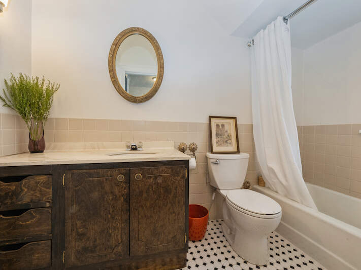 209 W Main Street - Photo 8