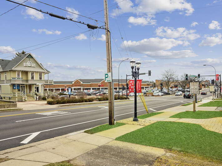 209 W Main Street - Photo 1