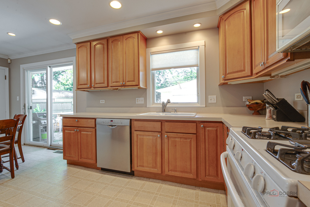 519 Dawes Street - Photo 9