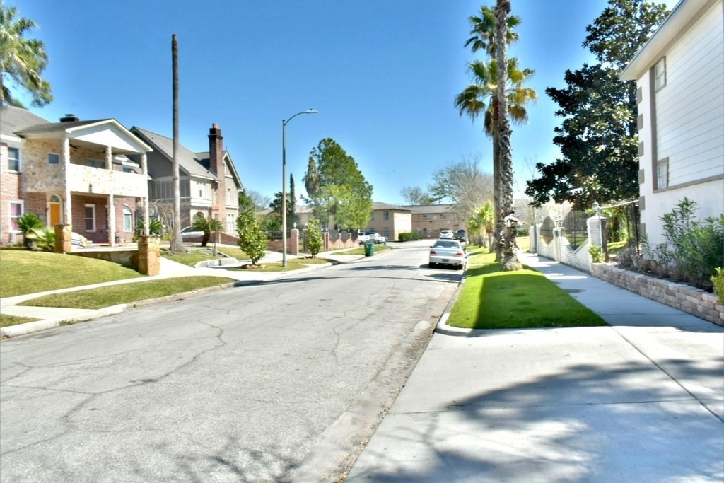 2524 Binz Street - Photo 11
