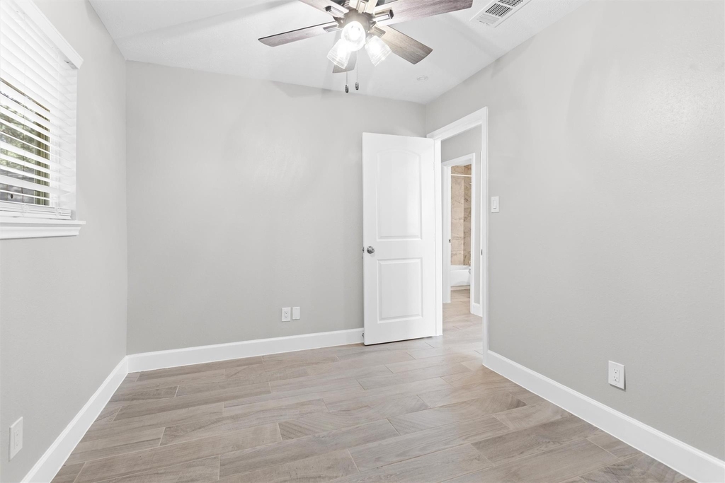 909 Stewart Street - Photo 20