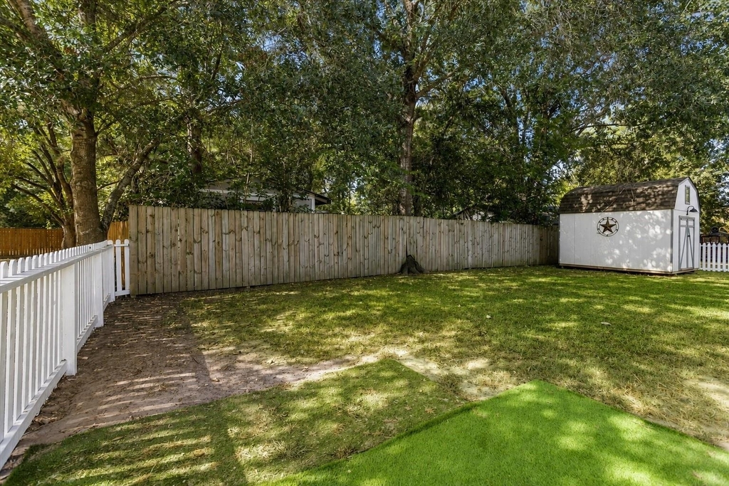909 Stewart Street - Photo 28