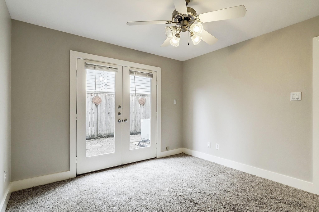 425 W 26th Street - Photo 22
