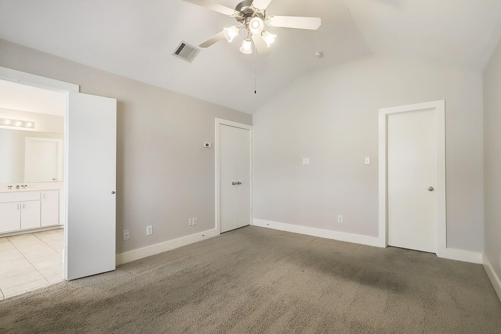 425 W 26th Street - Photo 17
