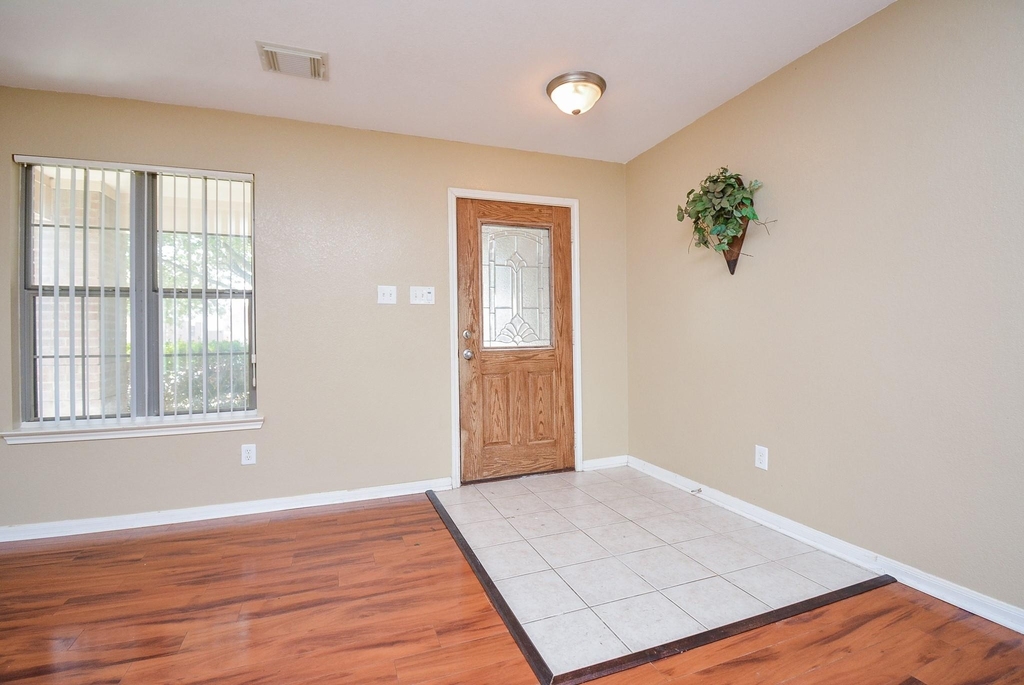 15426 Lynford Crest Drive - Photo 2