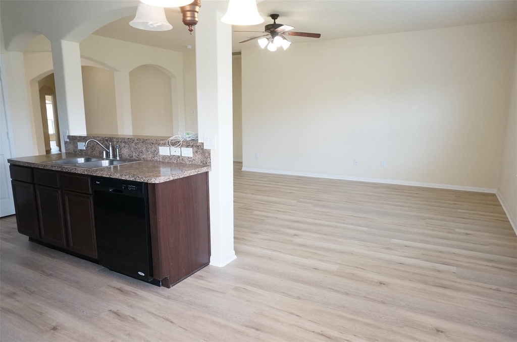 2622 Whitetip Court - Photo 8