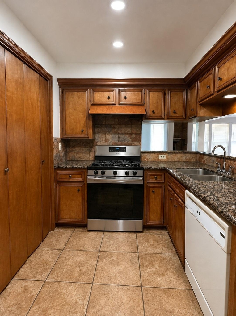 6603 Crakston Street - Photo 6