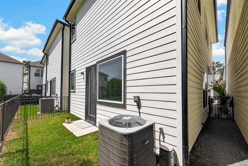 5912 Haring Lane - Photo 20