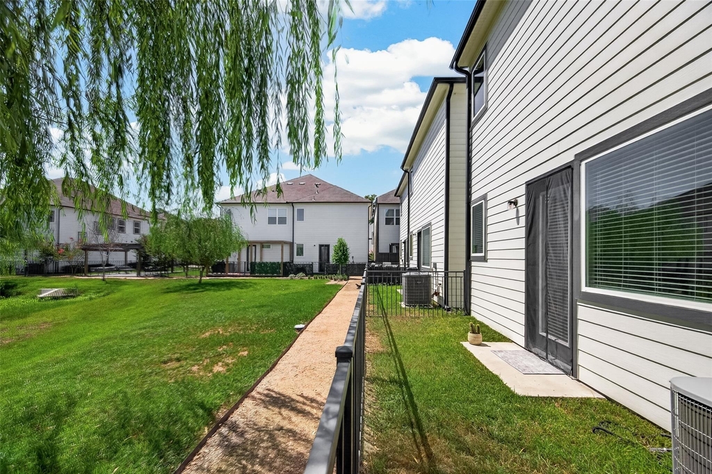 5912 Haring Lane - Photo 18