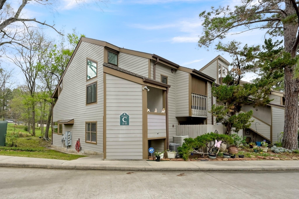 3900 Aspen Drive - Photo 2