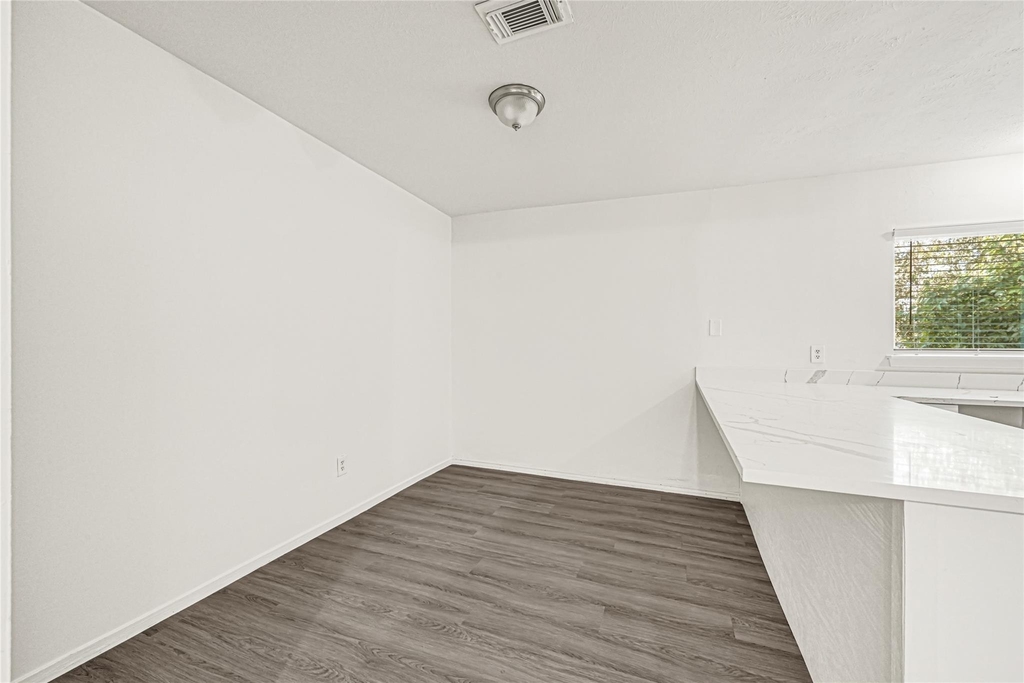 8610 Timber View Drive - Photo 14