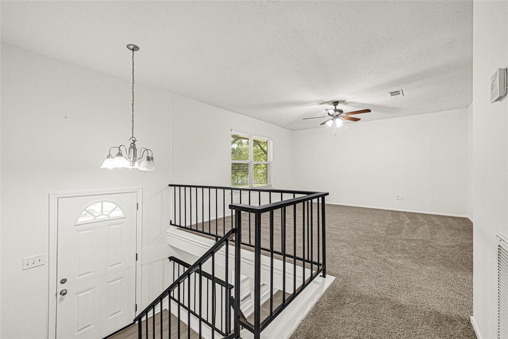8610 Timber View Drive - Photo 11