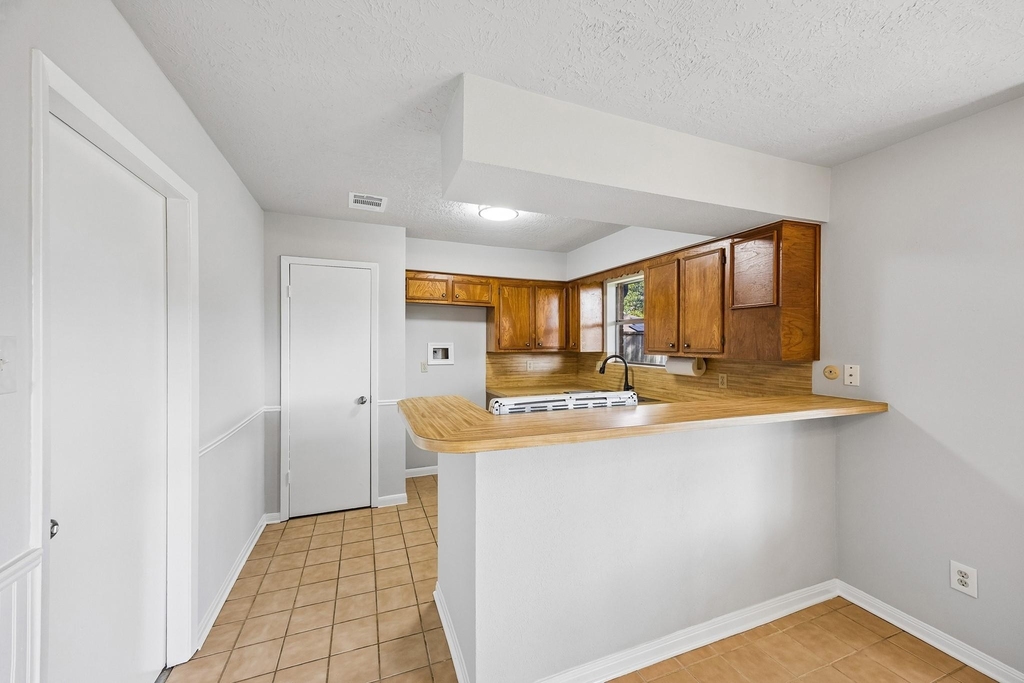 1605 Cypress Hollow Street - Photo 12
