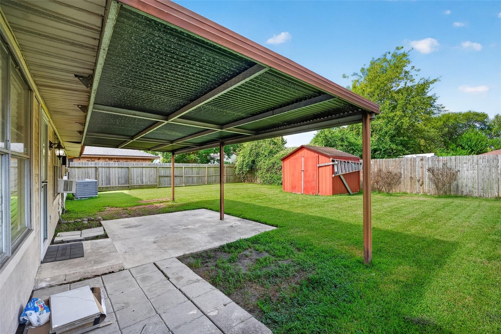 1379 Wrotham Lane - Photo 22