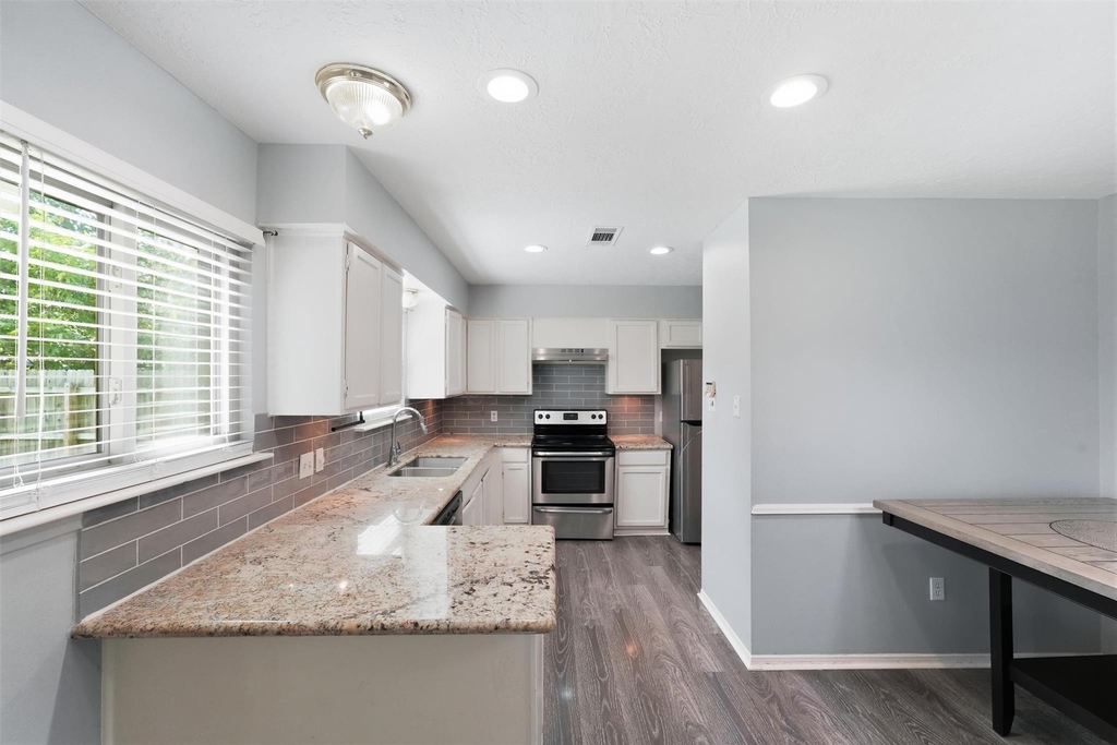 8614 Sherrywood Drive - Photo 17
