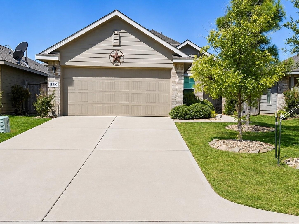 1310 Vincente Court - Photo 0