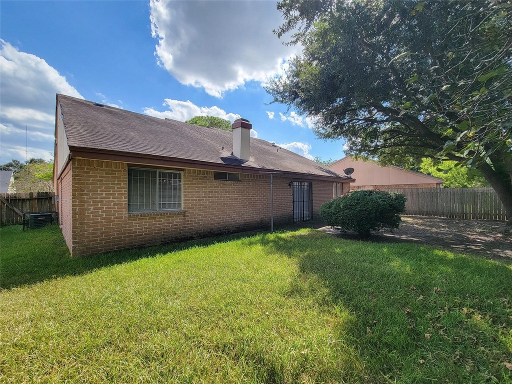 1210 New Tree Lane - Photo 25
