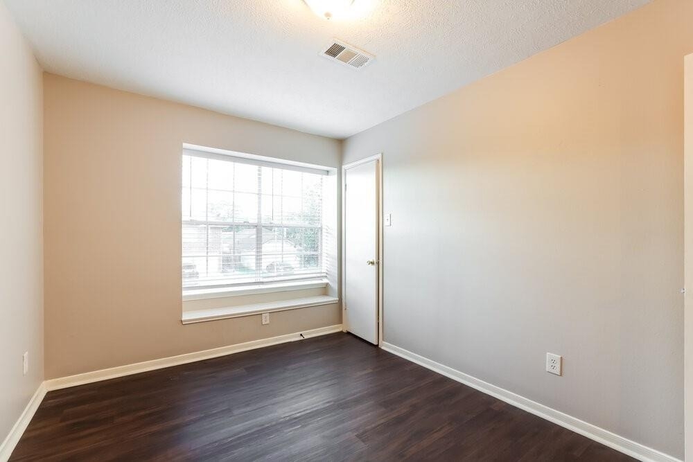 10326 Timberloch Drive - Photo 9