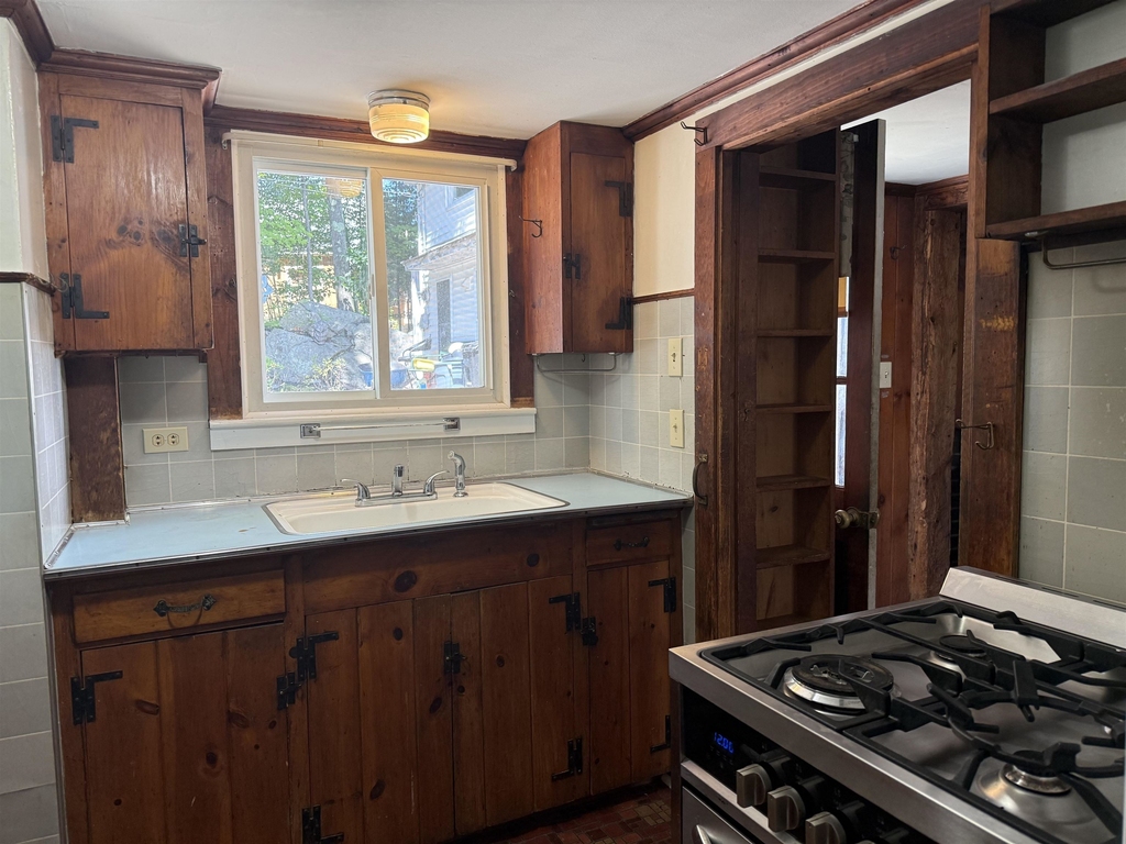 572 S Main - Photo 11