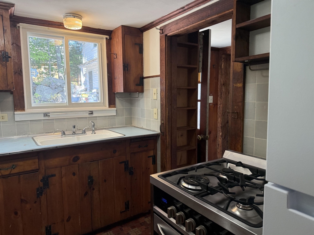 572 S Main - Photo 10