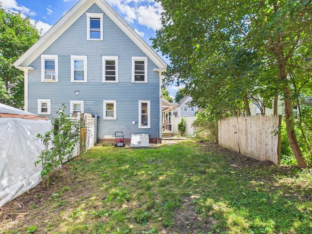 6 Waverly - Photo 1