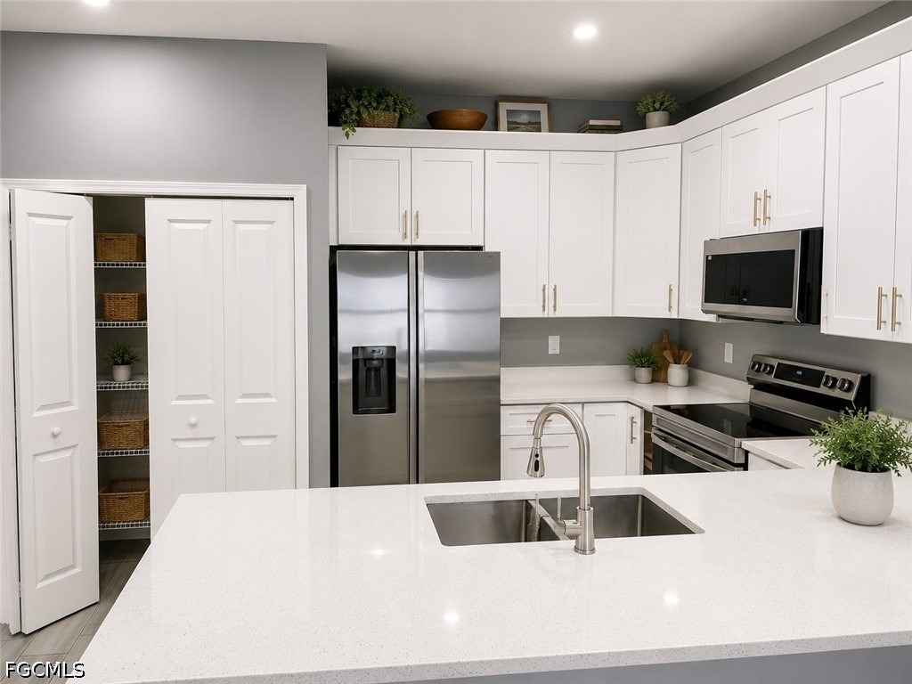 2422 Mae Avenue S - Photo 4