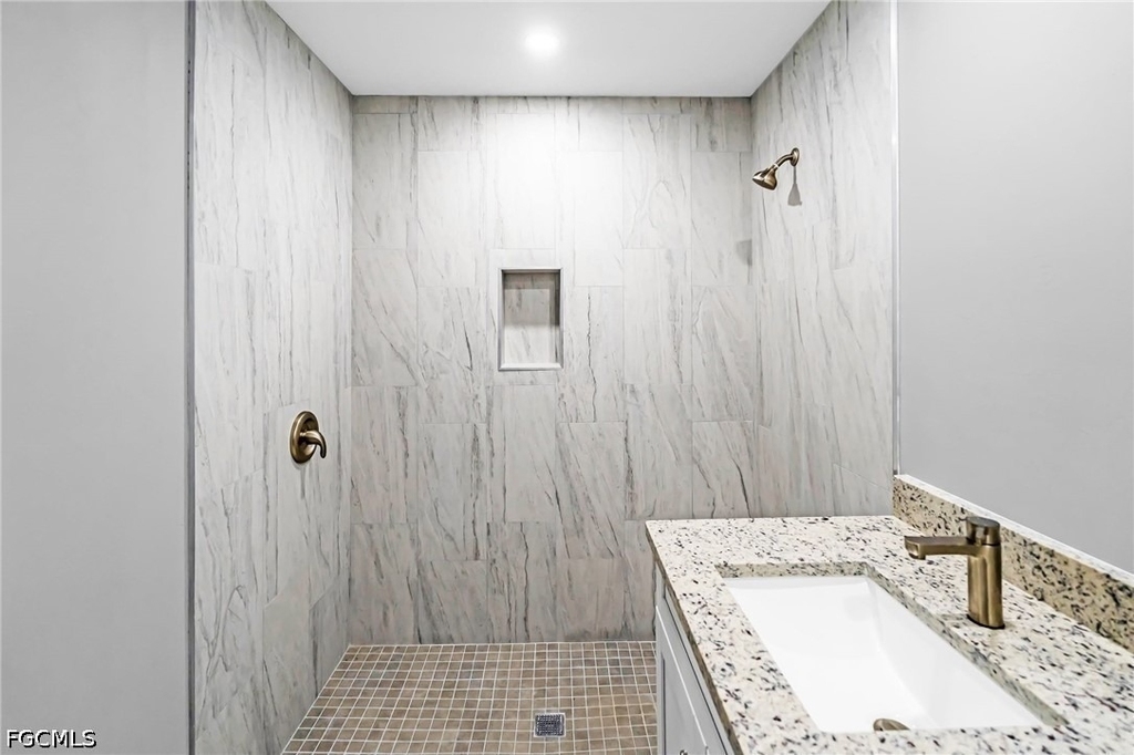 3510 S Grimsley Court - Photo 7