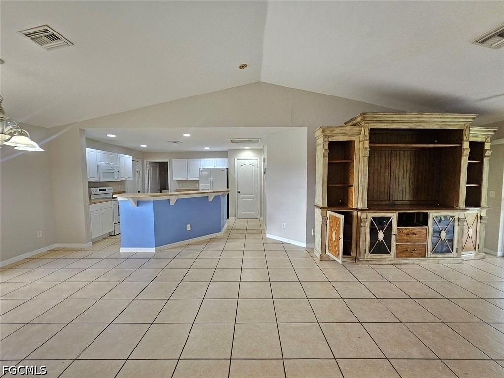 2600 14th Street W - Photo 3