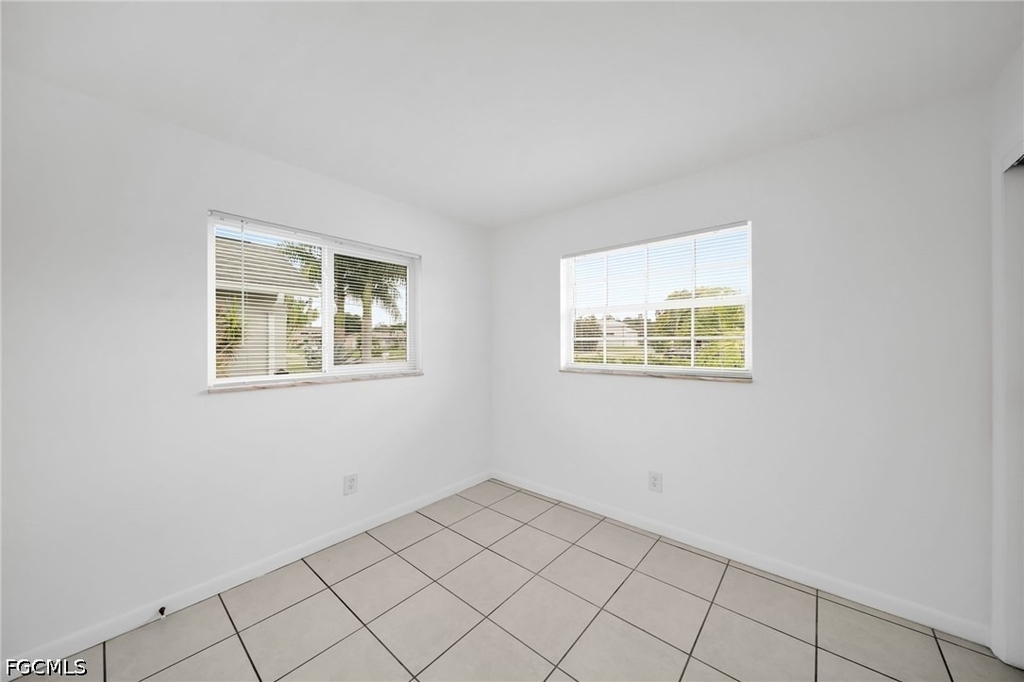 1207 Se 40th Terrace - Photo 11