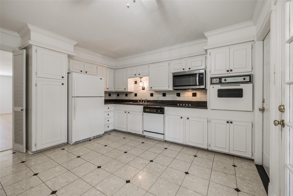7225 Beechnut Street - Photo 13