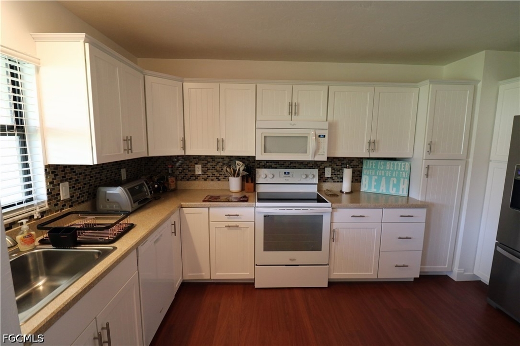 9639 Eaton Gardens Lane - Photo 5