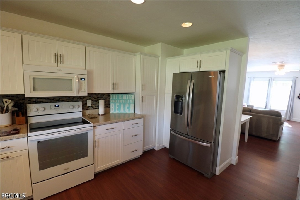 9639 Eaton Gardens Lane - Photo 6
