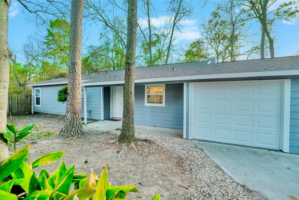 1314 E Red Cedar Circle - Photo 0