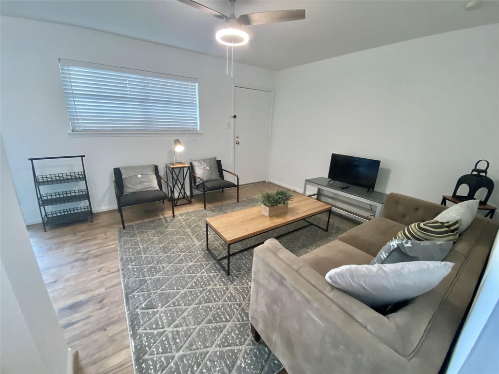 1855 Portsmouth Street - Photo 10