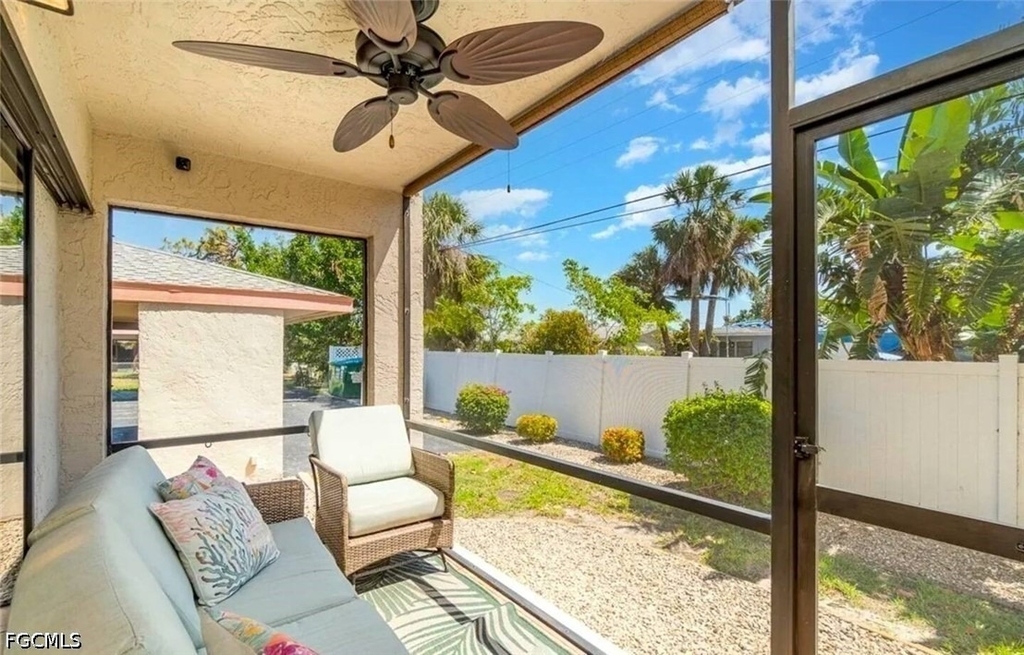 5255 Coronado Parkway - Photo 15