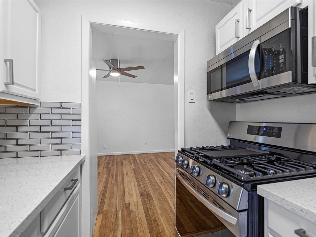 210 Emerson Street - Photo 2