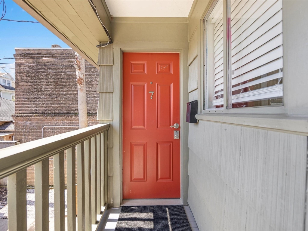 210 Emerson Street - Photo 7