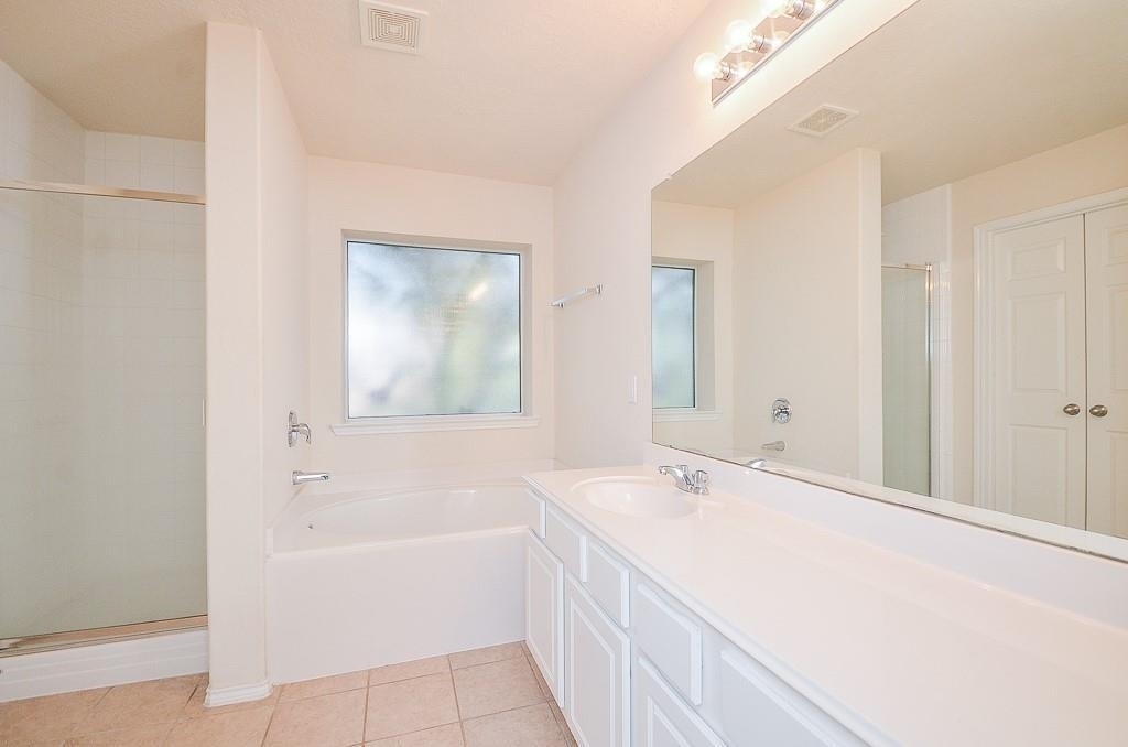 7306 Cypress Prairie Drive - Photo 8