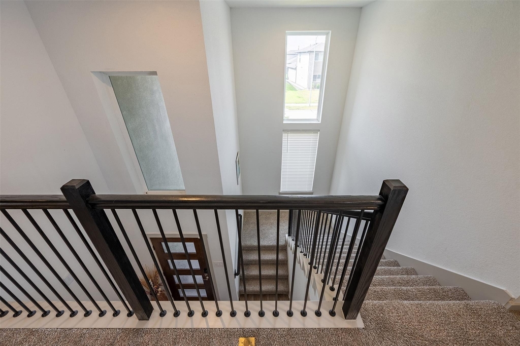 19014 Norbury Park Lane - Photo 17