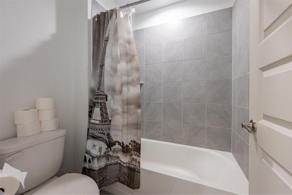 19014 Norbury Park Lane - Photo 24