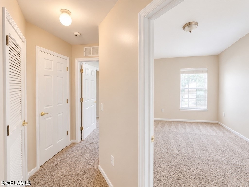 912 Hampton Circle - Photo 11