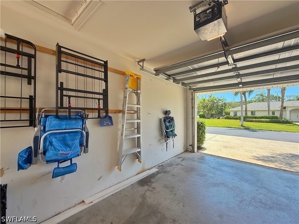 1310 Charleston Square Drive - Photo 31