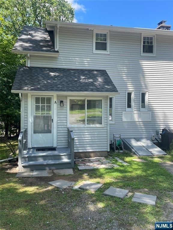 606 Wyckoff - Photo 3
