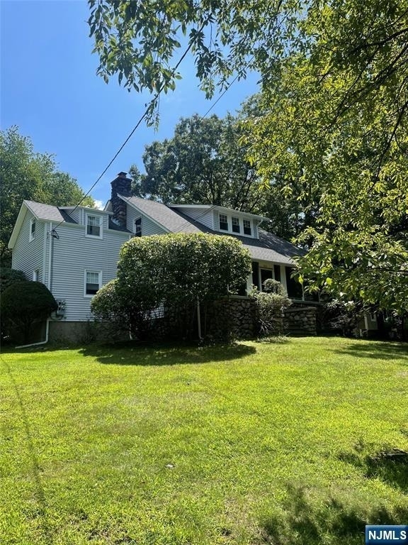606 Wyckoff - Photo 0