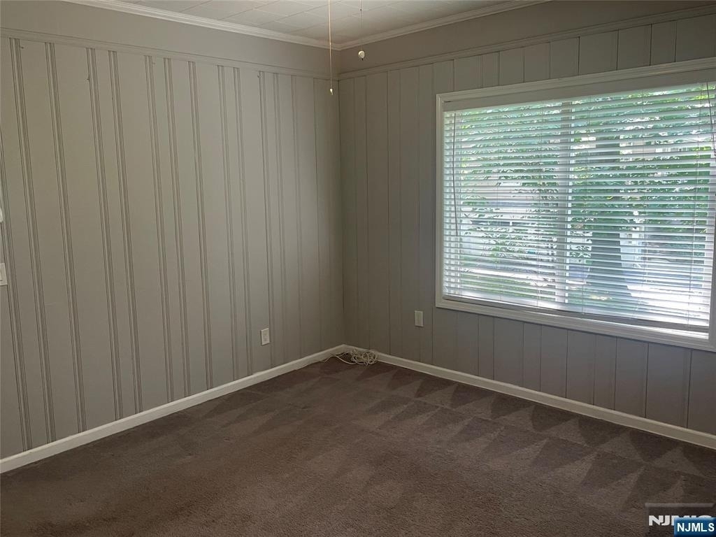 606 Wyckoff - Photo 5