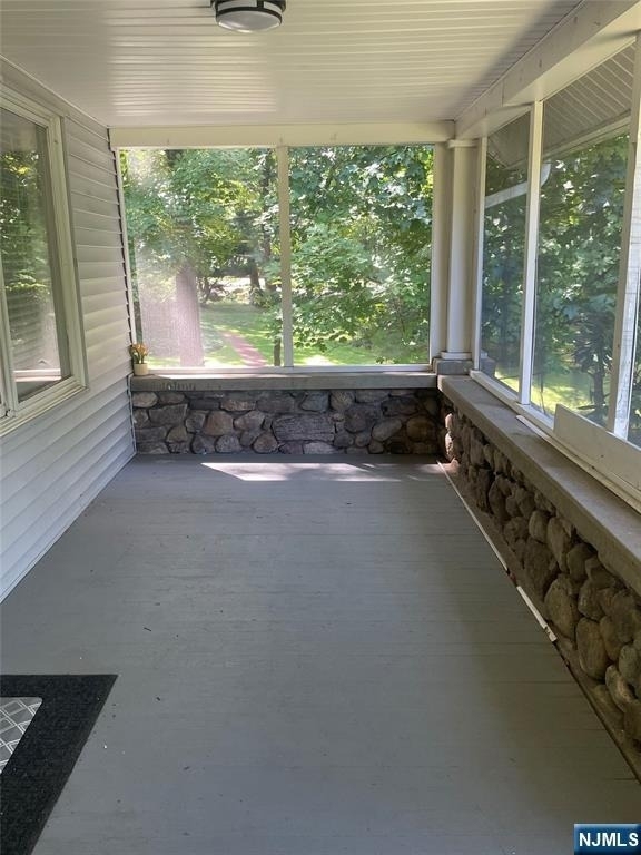 606 Wyckoff - Photo 4