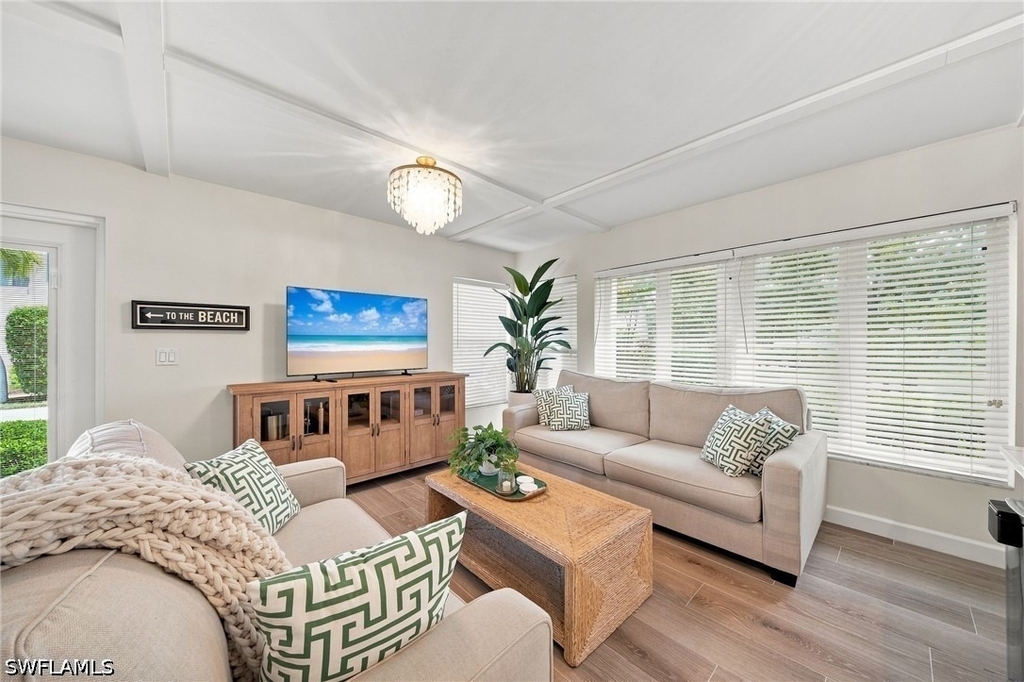 280 4th Street S - Photo 4
